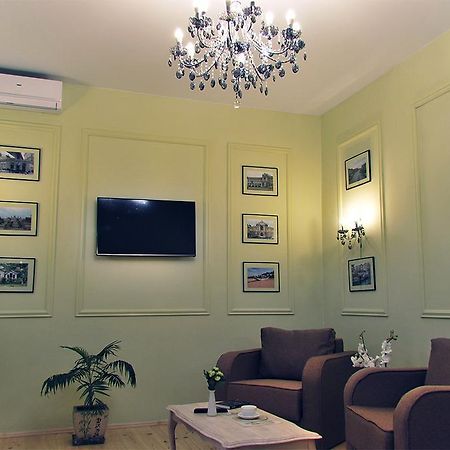 Classic Apartment On Zhukovskoho 敖德萨 外观 照片